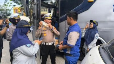 Polda Riau Tindak 108 Pelanggar dalam Operasi Gabungan di Jalan SM Amin