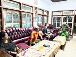 Babinsa Sambangi Rumah Warga di Malam Hari, Warga Tersentuh! Begini Aksi Humanis Serda Deny Wahyudi di Botolinggo