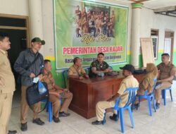 Obrolan Serius Tapi Santai, Babinsa Kajar Sambangi Balai Desa