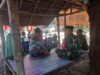 Babinsa Batu Salang Ajak Warga Ngopi Santai Bahas Keamanan Lingkungan