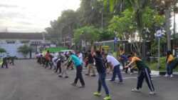 TNI Kodim 0822 Bondowoso Ajak Pegawai Kejari Senam Pagi Untuk Menjaga Kesehatan