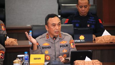 Kapolri Berikan Pelayanan Kesehatan Gratis Bagi Ribuan Orang Hari Ini