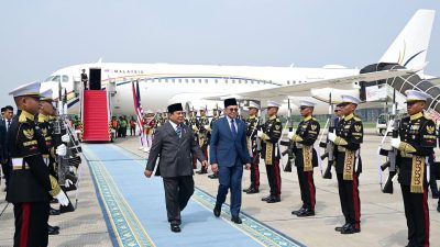 Presiden Prabowo Subianto Secara Resmi Menyambut Kedatangan Perdana Menteri Malaysia