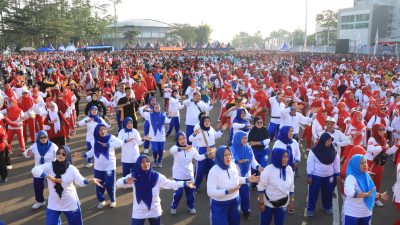 Ribuan Warga Meriahkan Olahraga Bersama Hari Bhayangkara ke – 79 di Stadion Kanjuruhan Malang