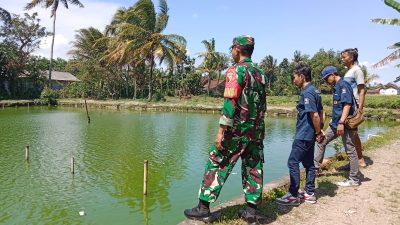 Jelang Lomba Mancing di Kejawan, Babinsa Aktif Dampingi Warga Cek Lokasi