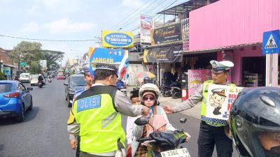 Operasi Patuh Semeru 2025 Polres Malang Sapa Pengendara, Sosialisasikan Kamseltibcarlantas