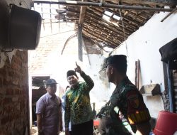 Bupati Subandi Sidak Tiga Rumah Tidak Layak Huni di Sidoarjo dan Porong