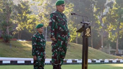 Dirum Akmil Pimpin Upacara Bendera di Akademi Militer