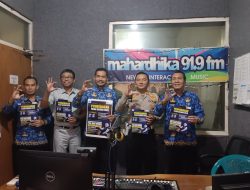Gencarkan Operasi Patuh Semeru 2025, Satlantas Polres Bondowoso Gelar Dialog Interaktif di Radio Mahardika