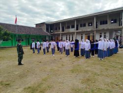 TNI Hadir di Tengah Santri: Babinsa Jadi Pelatih Murid MA Pondok Pesantren Miftahul Ulum