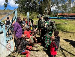 TNI Sambangi Kampung Wanbakon, Siapkan Semarak HUT RI ke-80 Bersama Warga