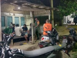 Rakyat Tenang, Babinsa Siaga: TNI Setia Kawal Desa Sepanjang Malam