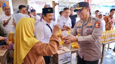 Bantu Tekan Inflasi, Polri Gelar Pasar Murah di Malang