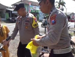 Polsek Maesan Polres Bondowoso Jual Beras Murah Untuk Masyarakat