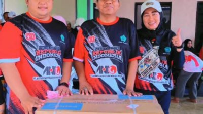 Meriahkan HUT RI ke-80, Desa Kludan Ribuan Warga Tumplek blek Ikuti Jalan Sehat