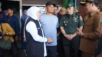 Gubernur Jatim Tinjau Distribusi Beras SPHP di Pasar Larangan Sidoarjo, Pastikan Ketersediaan untuk Masyarakat