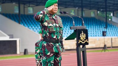 Inspektur Akmil Pimpin Upacara Bendera Awal September