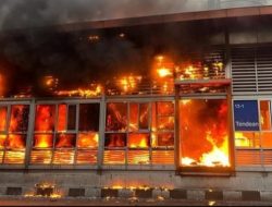 Mengapa Fasilitas Publik Selalu Jadi Sasaran Amarah Massa