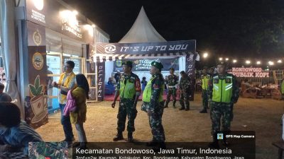 Hadir Humanis, Babinsa Jaga Kenyamanan Festival Kopi Nusantara di Bondowoso