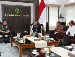 Audiensi Diskusi Inisiatif Program Kecerdasan Buatan di Akademi Militer