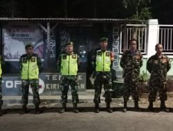 Babinsa Koramil 0822/03 dan Banser Kompak, Bukti Nyata Kepedulian Untuk Warga Tegalampel