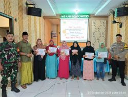 Babinsa Serka Didik Purnomo Kawal Ketat Penyaluran BLT-DD di Desa Besuk, Warga Ucapkan Terima Kasih