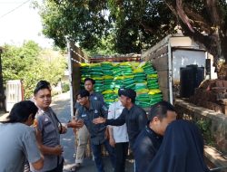 Polres Pasuruan Bersama BEM Gelar Gerakan Pangan Murah Salurkan 5 Ton Beras di Lereng Bromo