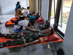 Dengan Semangat Kemanusiaan, Babinsa Tamanan Ikut Donor Darah
