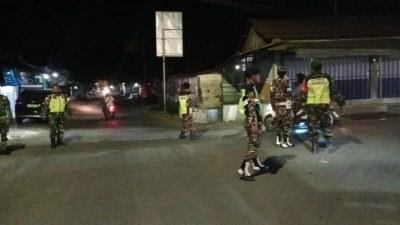 Patroli Bersama di Perbatasan, Babinsa dan Banser Hadirkan Rasa Aman untuk Warga