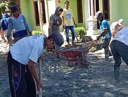 Warga Desa Cimanuk Barat Gotong Royong Swadaya Masyarakat Kepala Desa Pejam Mata
