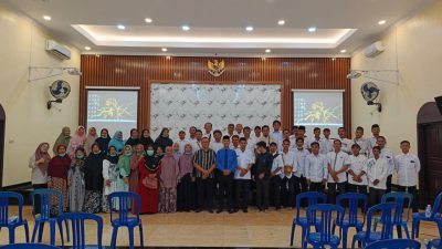 Pondok Pesantren Al-Ishlah Bondowoso dan Dinas Kesehatan Gelar Pelatihan Keamanan Pangan dan Penjamah Pangan di Gedung Serba Guna Al-Ishlah