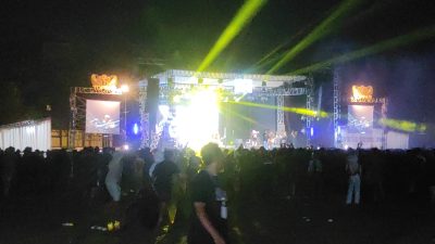 Meriah dan Penuh Semangat! Konser Tipe-X Guncang Bondowoso Rayakan HUT TNI ke-80