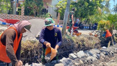 Satgas TMMD ke-126 Kodim 0818/Malang-Batu Bangun Drainase di Lebakharjo untuk Cegah Banjir dan Perindah Lingkungan