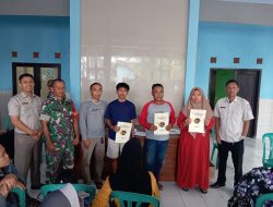 Babinsa Dawuhan Dampingi Penyerahan 103 Sertifikat Tanah PTSL, Warga Sambut Haru dan Syukur