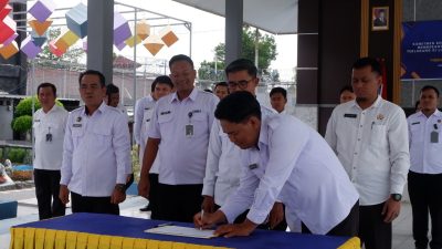 Lapas Kayuagung Laksanakan Penandatanganan Komitmen Bersama Berantas Halinar di Lingkungan Pemasyarakatan