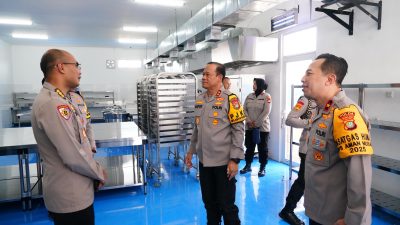 Kapolda Metro Jaya Tinjau SPPG Polri Palmerah, Pastikan Siap Beroperasi 99,9 Persen