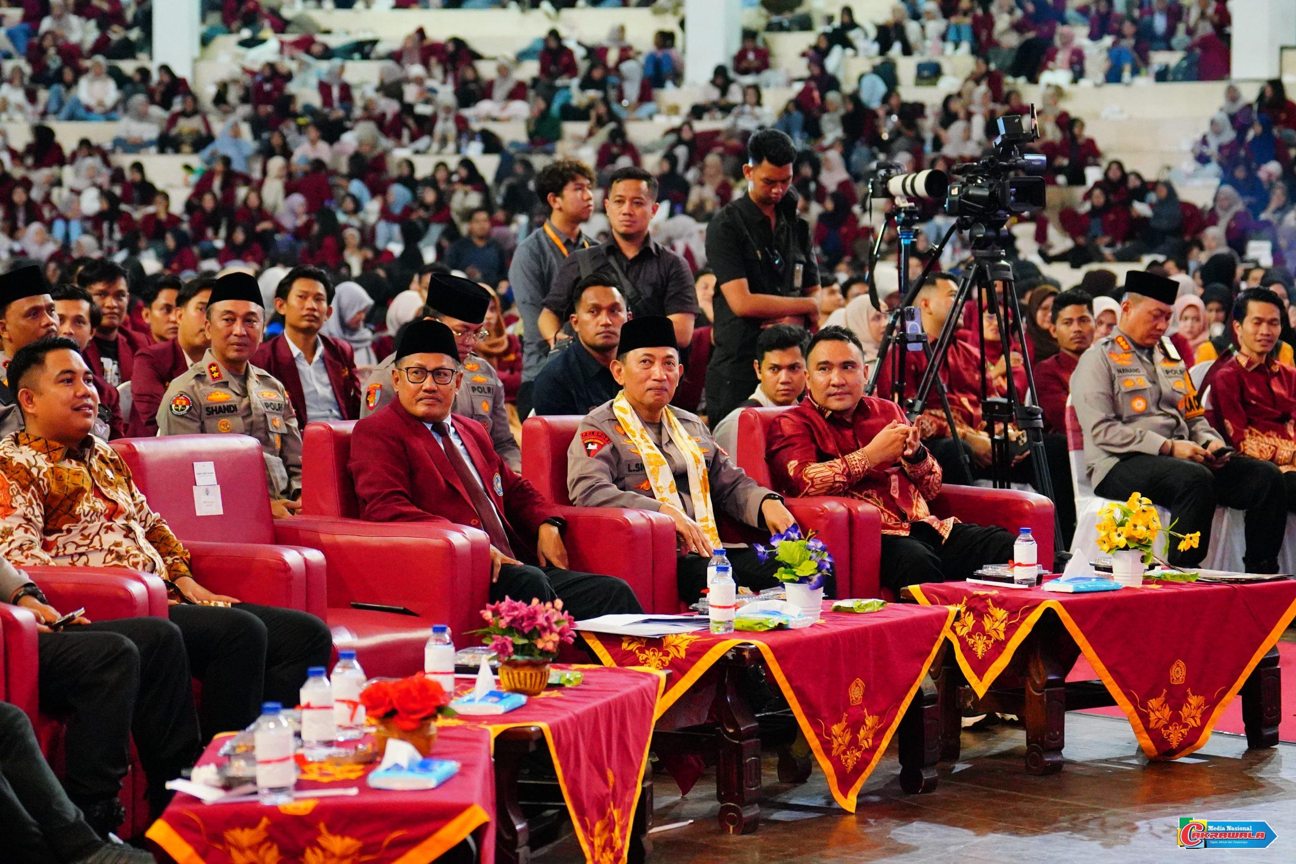 Kapolri Jenderal Listyo Sigit Prabowo menutup Tanwir ke-33 IMM di Malang dan ajak mahasiswa dukung program pemerintah.