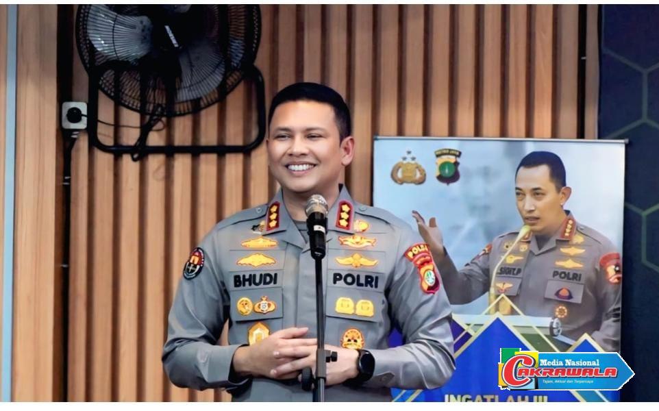 Satgas Siber Polda Metro Jaya menindak tegas online scam dan memblokir ribuan situs serta rekening ilegal di Indonesia.