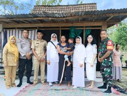 Babinsa 0822 Dampingi Tim Nakes Puskesmas Prajekan Beri Pendampingan Anak Penderita Tumor Mata di Desa Bandilan