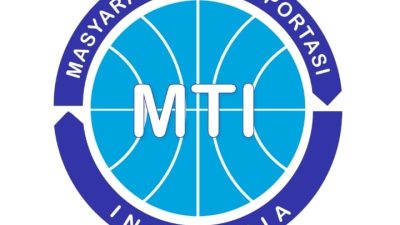 Masyarakat Transportasi Indonesia menyoroti ketergantungan masyarakat pada sepeda motor dan mendorong pembangunan transportasi publik yang adil dan aman.