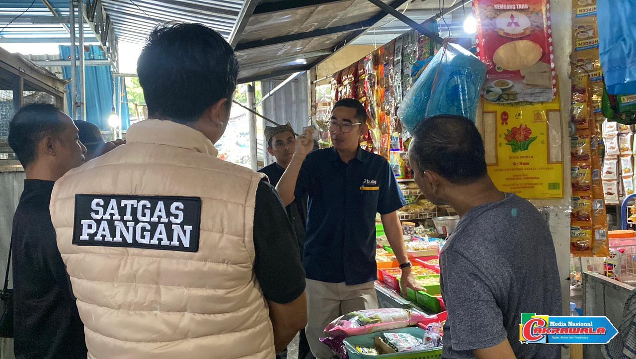 Satgas Pangan Polresta Banyuwangi melakukan sidak pengawasan HET beras di Pasar Banyuwangi untuk jaga stabilitas harga.