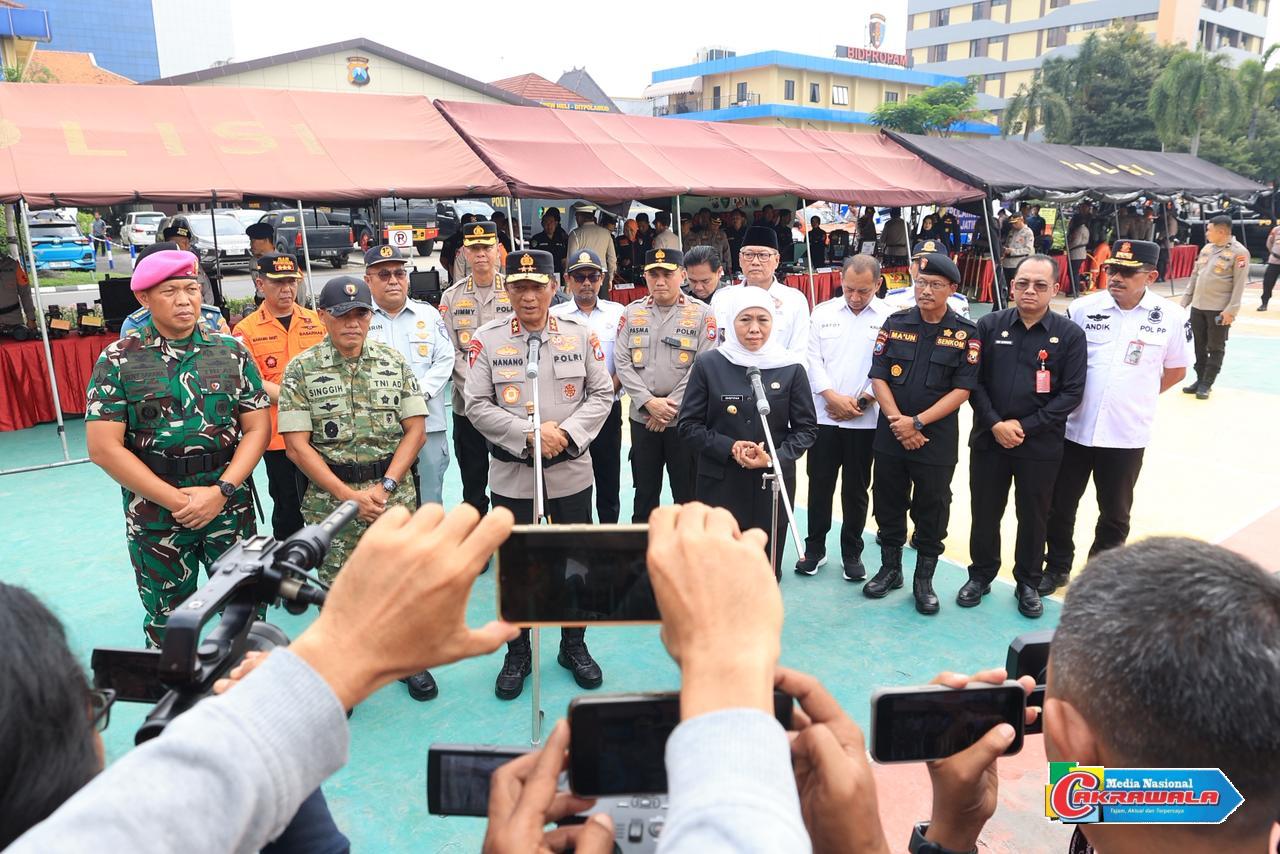 Kapolda Jatim dan Gubernur Jawa Timur siagakan personel gabungan antisipasi bencana hidrometeorologi.