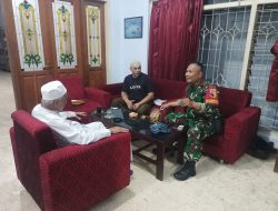 Wujudkan Kemanunggalan, Babinsa Kademangan Aktif Sambangi Warga di Malam Hari