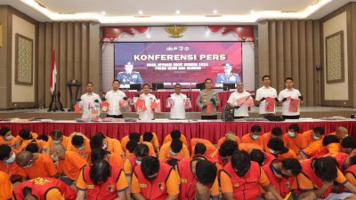 Polda Jatim ungkap 1.443 kasus dan amankan 1.135 tersangka dalam Operasi Sikat Semeru 2025.