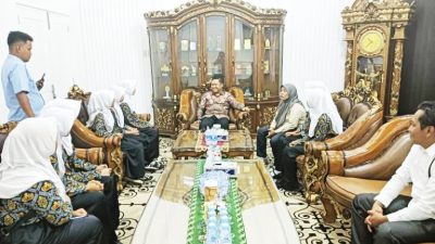 Wakil Bupati Pesawaran Terima Kunjungan Silaturahmi Siswi SMPN 1 Pesawaran