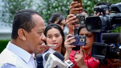 Presiden Prabowo Subianto menggelar rapat terbatas dengan sejumlah menteri Kabinet Merah Putih di Istana Merdeka