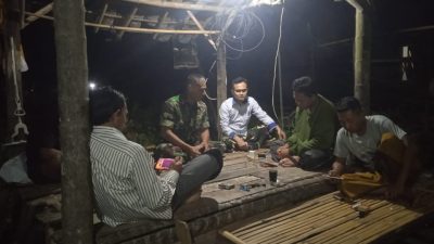 Babinsa 0822 Taman Perkuat Komsos Bersama Yayasan Media Radio Panji Peduli