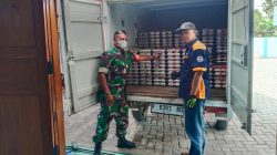 Babinsa Dampingi Pendistribusian Makan Bergizi Gratis ke Sekolah