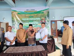 Perhutani Bondowoso Teken PKS Pengelolaan Lahan dengan Petani Kopi LMDH Rengganis