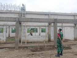 TNI Hadir untuk Pendidikan: Babinsa Awasi Progres Revitalisasi SMK AZ-ZAHRO Bondowoso